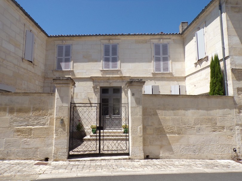 Hôtel, 8 rue Émile Albert (10 juillet 2025)